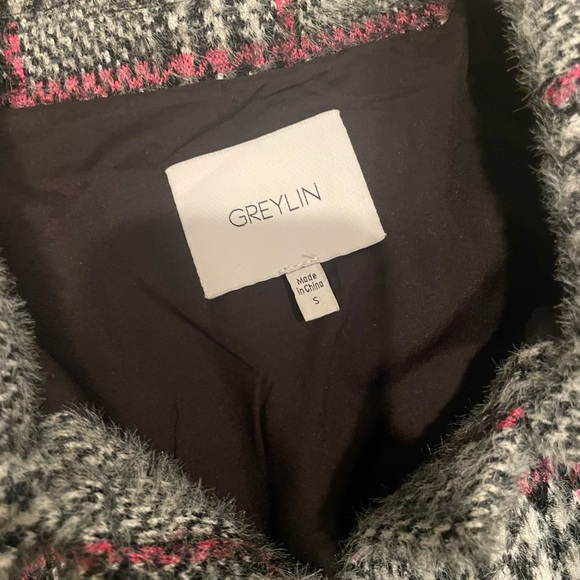 Anthropologie Greylin fuzzy Gray Plaid Cape Jacket/ shacket - Picture 5 of 8